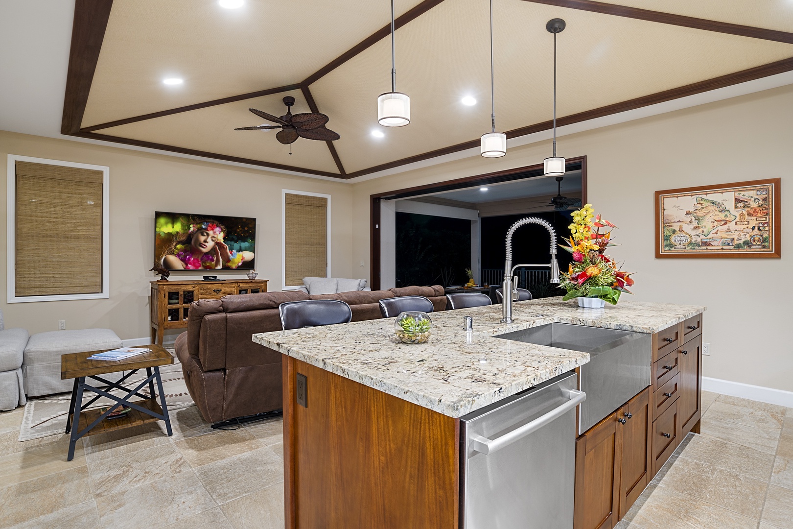 Kailua Kona Vacation Rentals, Kona Blue Vacations Holua Kai - The chef’s kitchen at Kona Blue Vacations Holua Kai makes mealtime easy with granite and stainless finishes.