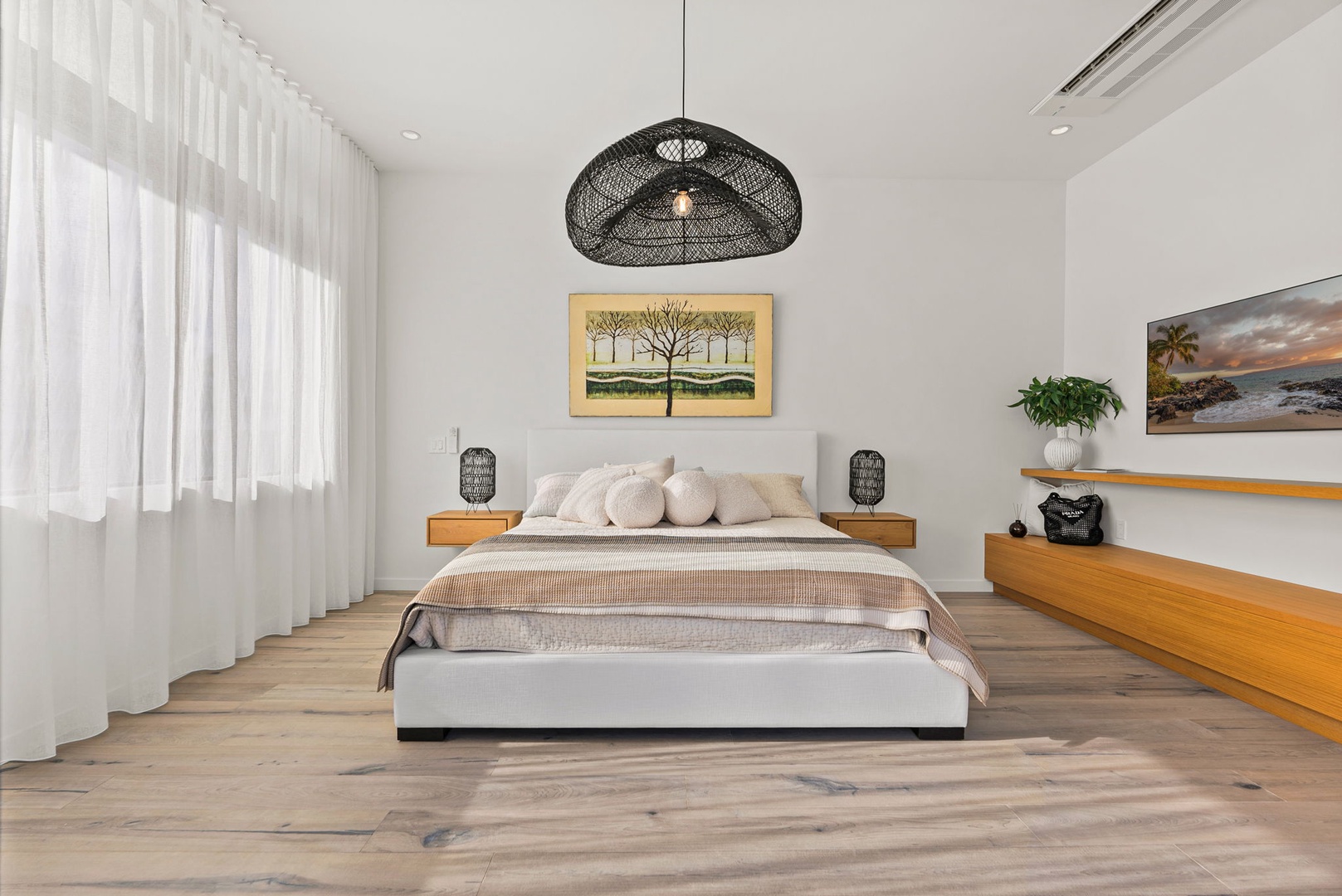 Kailua Vacation Rentals, Kailua Beach Escape - A calm and inviting suite designed for restful nights and slow island mornings.
