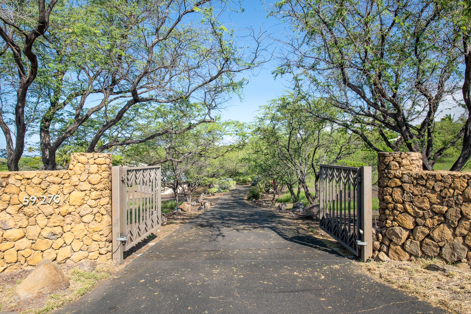 Kamuela Vacation Rentals, Olomana Hale at Kohala Ranch - Gate to the property