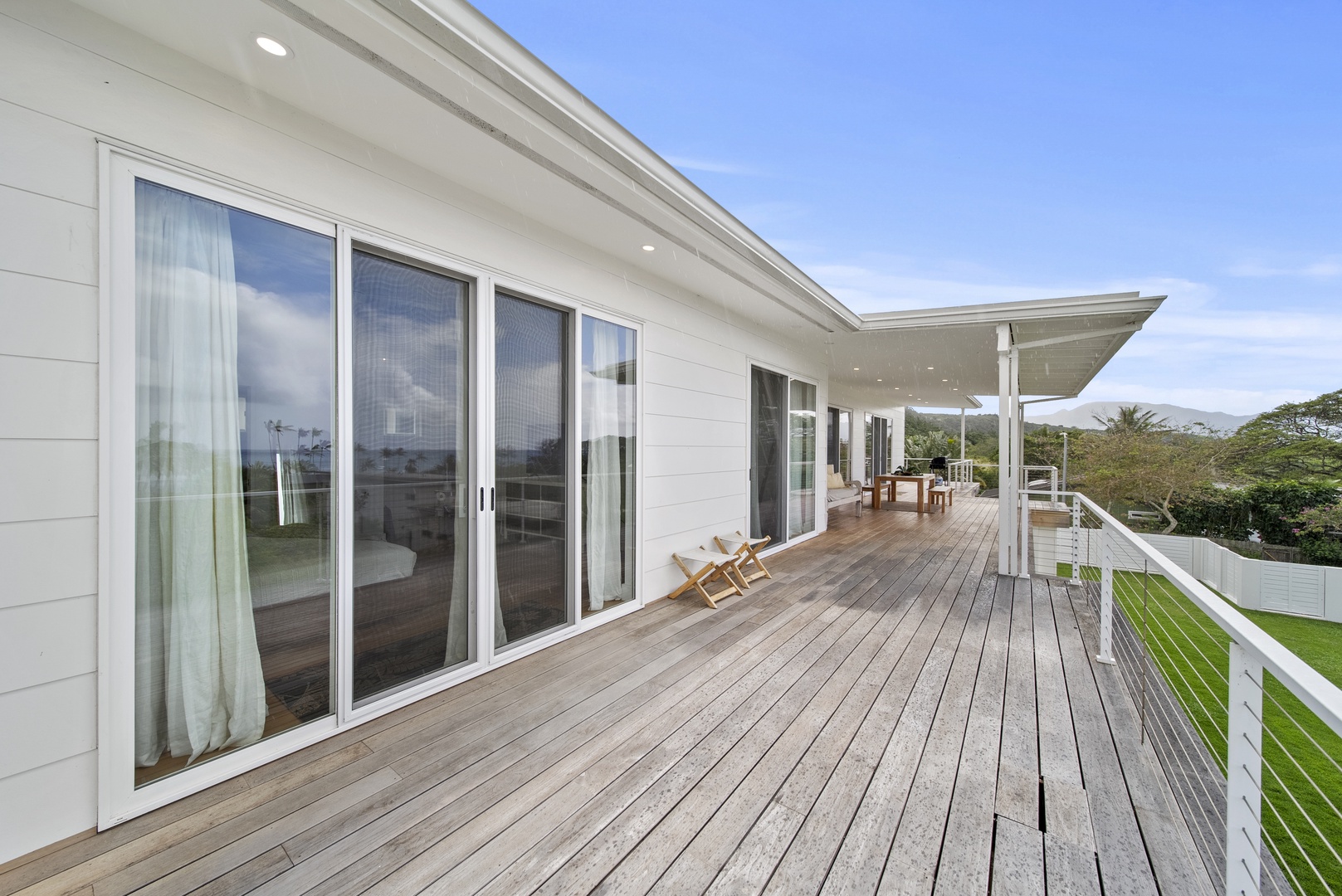 Haleiwa Vacation Rentals, Villa Bianca - The lanai and BBQ area are perfect for outdoor dining and entertaining.