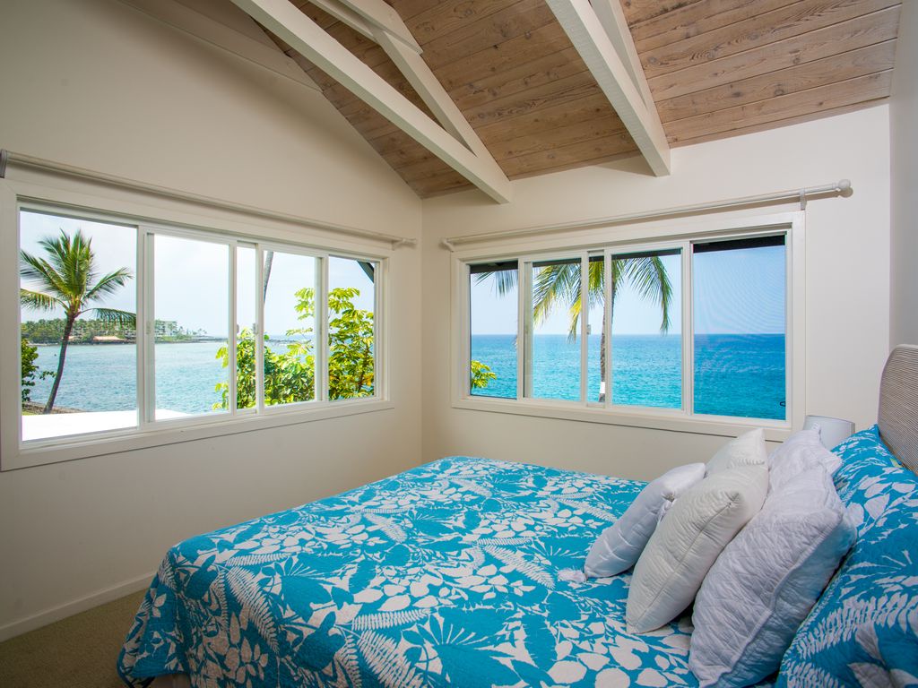 Kailua Kona Vacation Rentals, Hoku'Ea Hale - Upstairs bedroom equipped with King bed and phenomenal views!