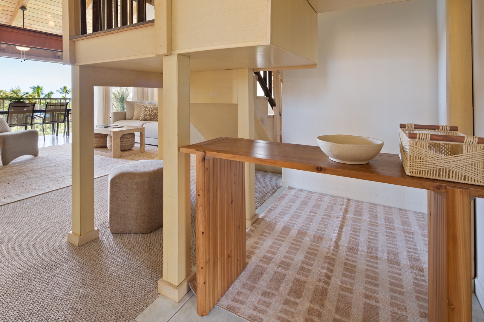 Kailua Kona Vacation Rentals, Keauhou Kai C301 - Drop the bags at the entry, where the floor plan opens straight through.