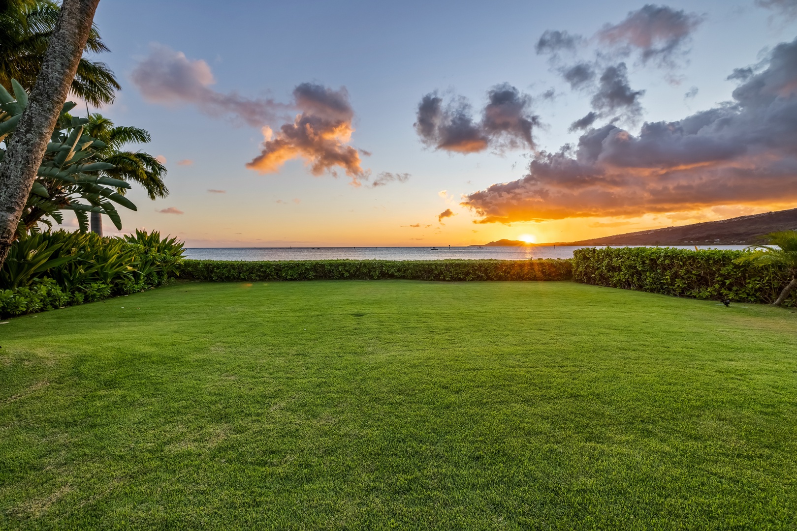 Honolulu Vacation Rentals, Nanea Kai Villa - More sunset views!