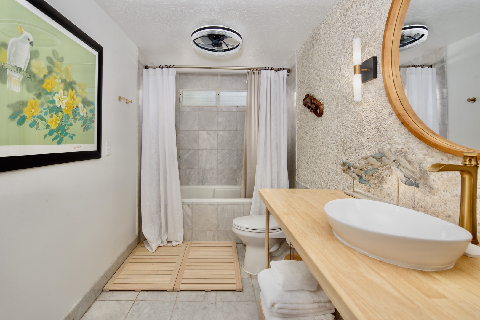 Kailua Kona Vacation Rentals, Keauhou Kai C301 - Teak mat underfoot after the shower, with flowers on the wall for company.