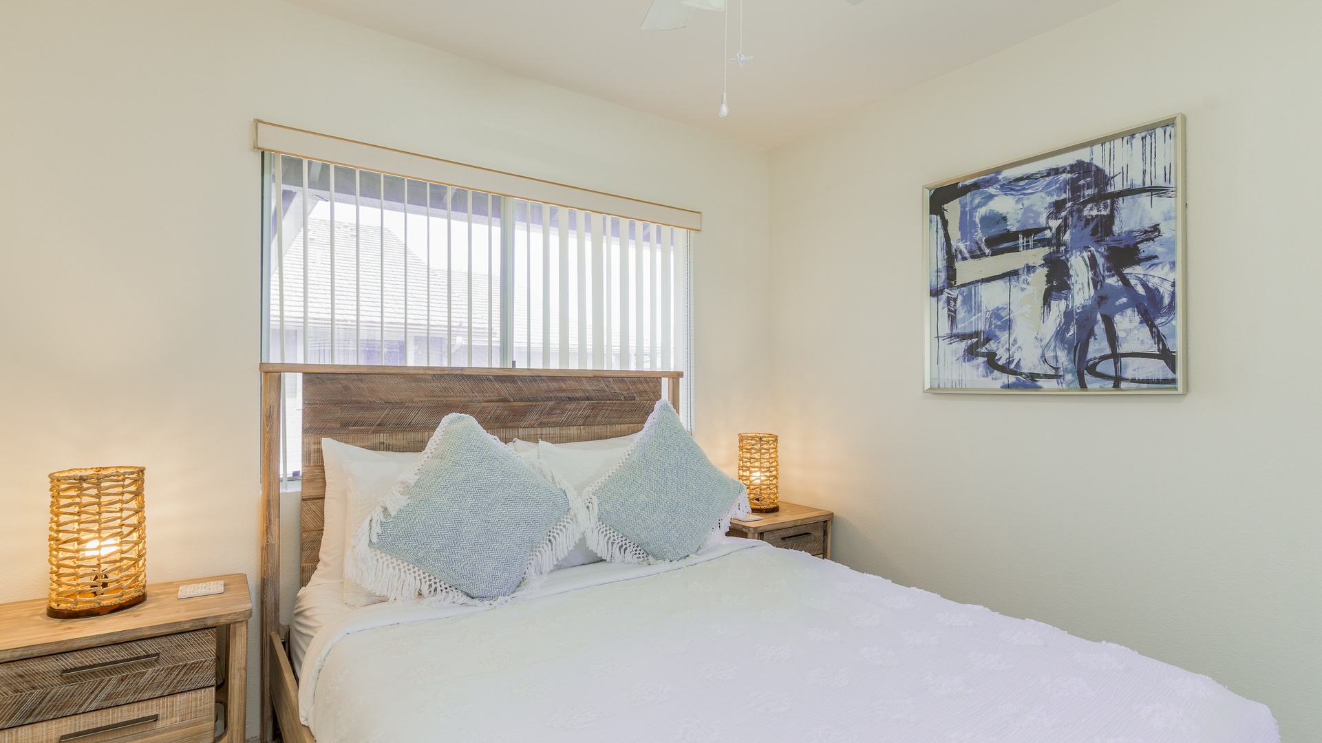 Kapolei Vacation Rentals, Fairways at Ko Olina 27H - The second upstairs guest bedroom with a queen bed for a comfortable slumber.