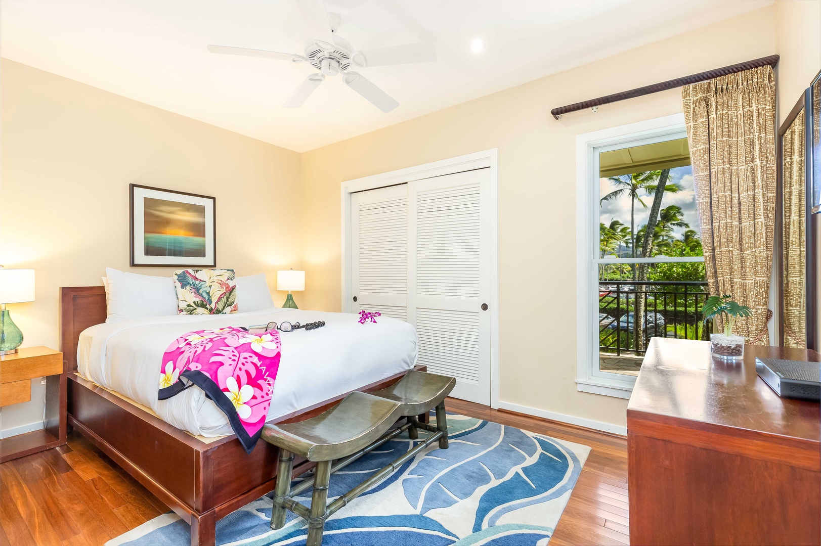 Kahuku Vacation Rentals, Turtle Bay Villas 206 - Guest bedroom 1