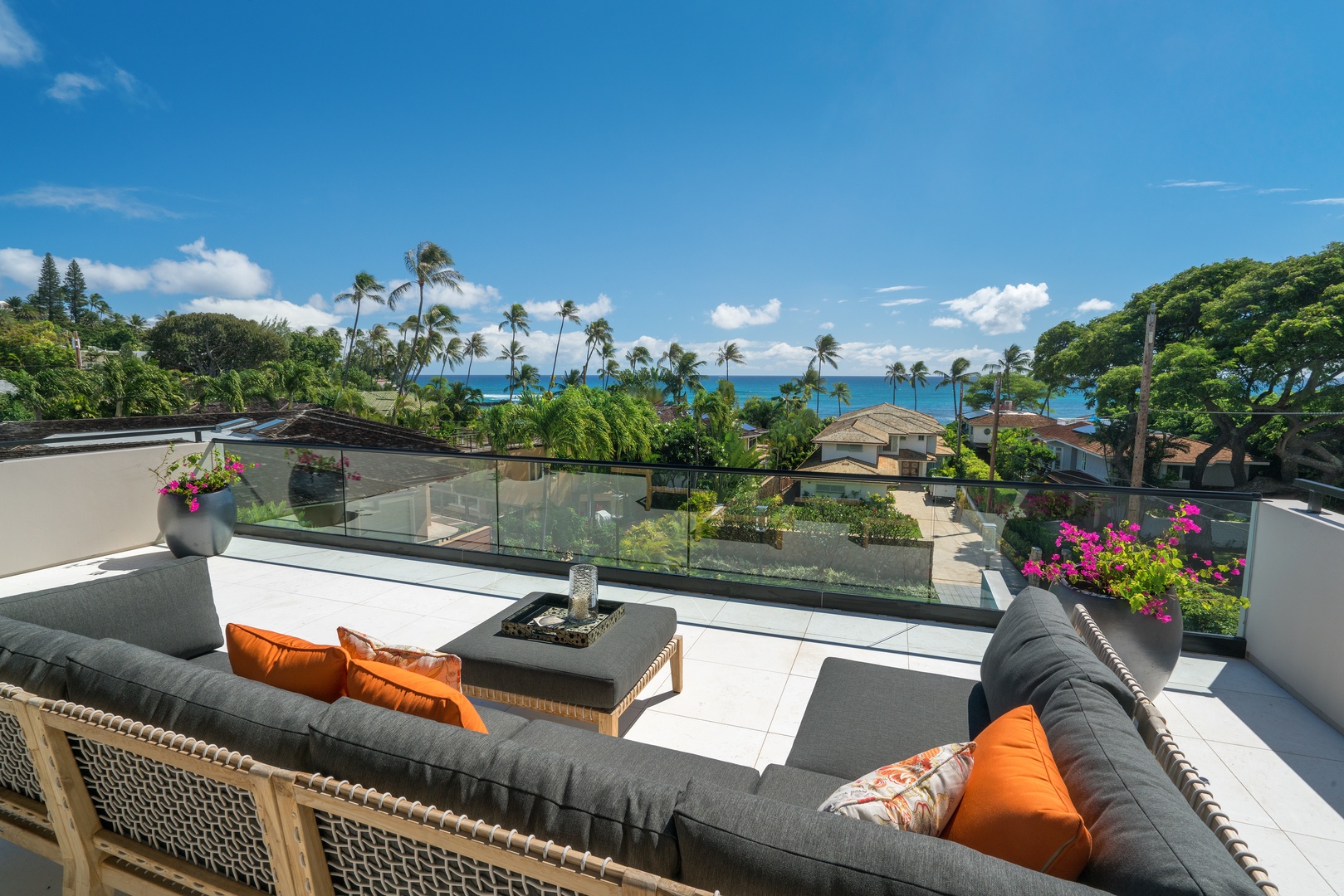 Honolulu Vacation Rentals, Diamond Head Grandeur - From the Primary Bedroom, step outside on your own private balcony to take in the gorgeous views