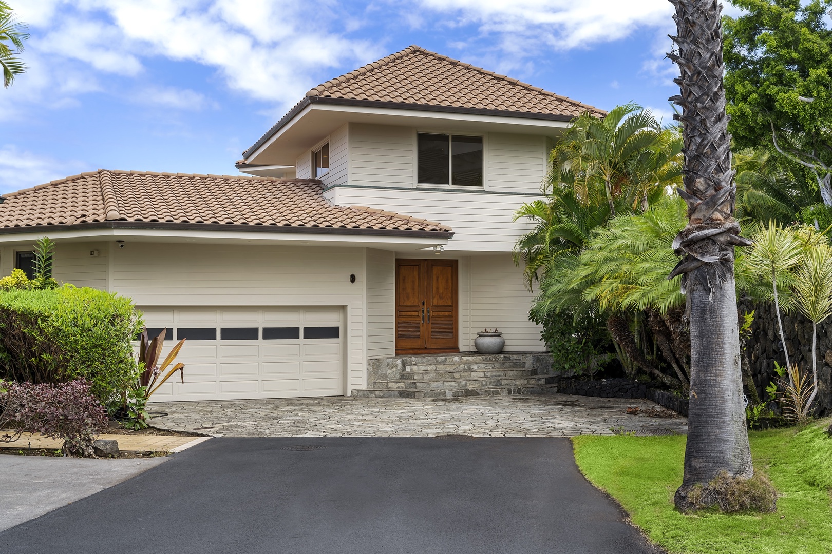Kailua Kona Vacation Rentals, Ali'i Point #12 - Your private home awaits at the end of a cul-de-sac—secluded, elegant, and quiet.