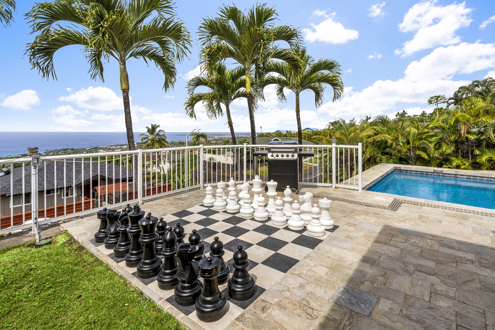 Kailua-Kona Vacation Rentals, Honu Hale - Outdoor chess for all ages to partake in!