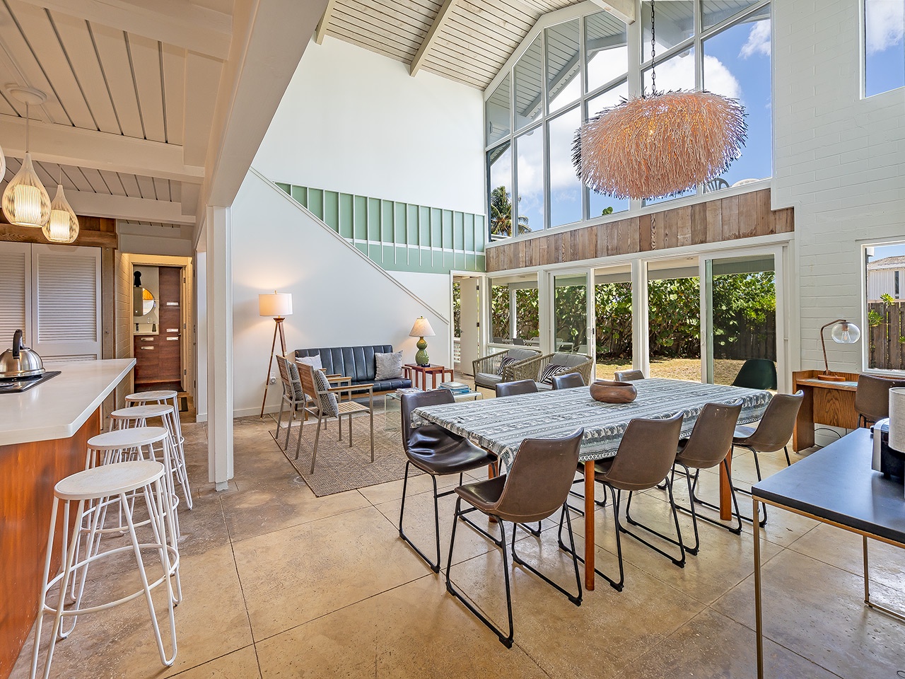Kailua Vacation Rentals, Hale Kalio - Floor to ceiling windows, lets in lots of light.