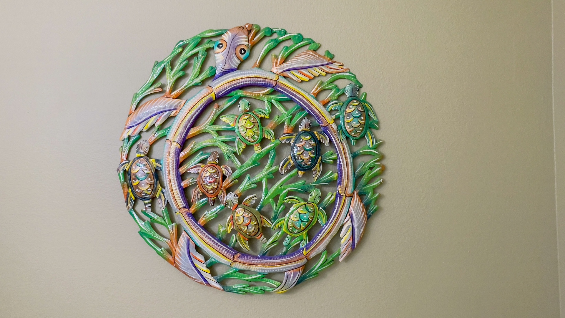 Waikoloa Vacation Rentals, Waikoloa Colony Villas 403 - Unique tropical-themed wall art adds a colorful, local flair and ties in the natural beauty of the Big Island indoors.