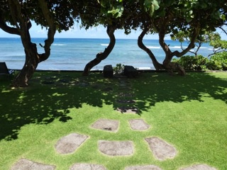 Haleiwa Vacation Rentals, Sunset Point Hawaiian Beachfront** - Lots of places to enjoy.