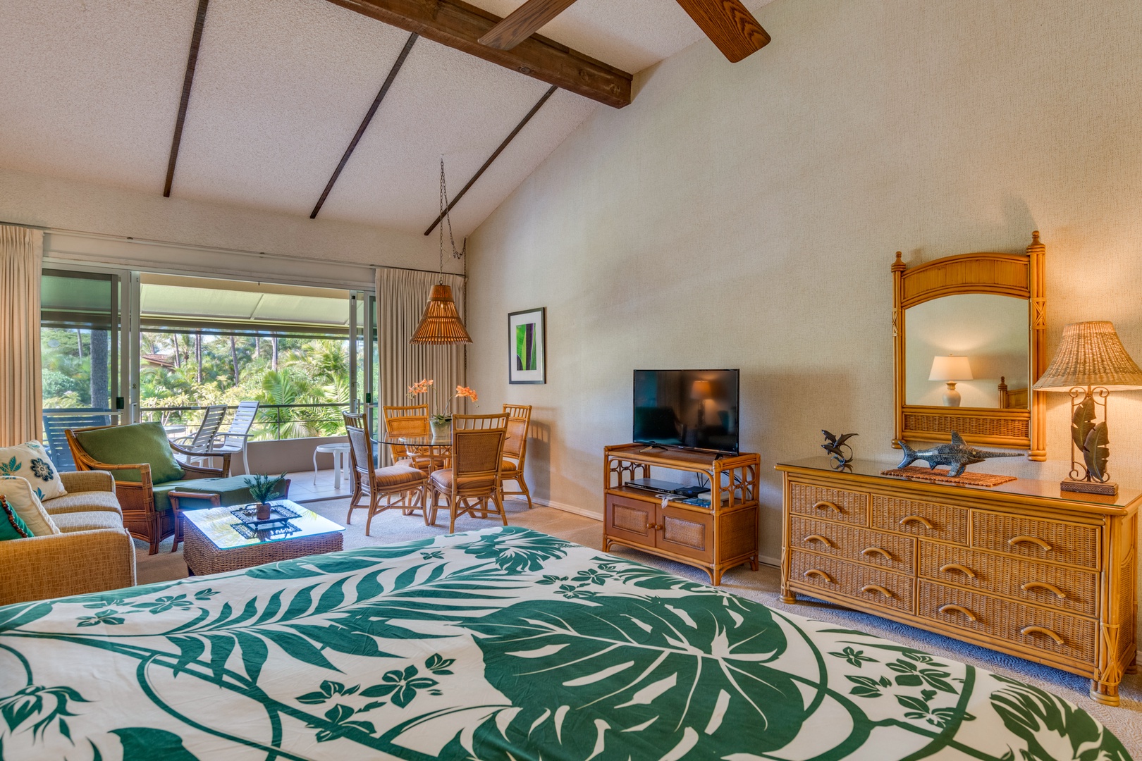 Lahaina Vacation Rentals, Maui Kaanapali Villas B225 - High ceilings