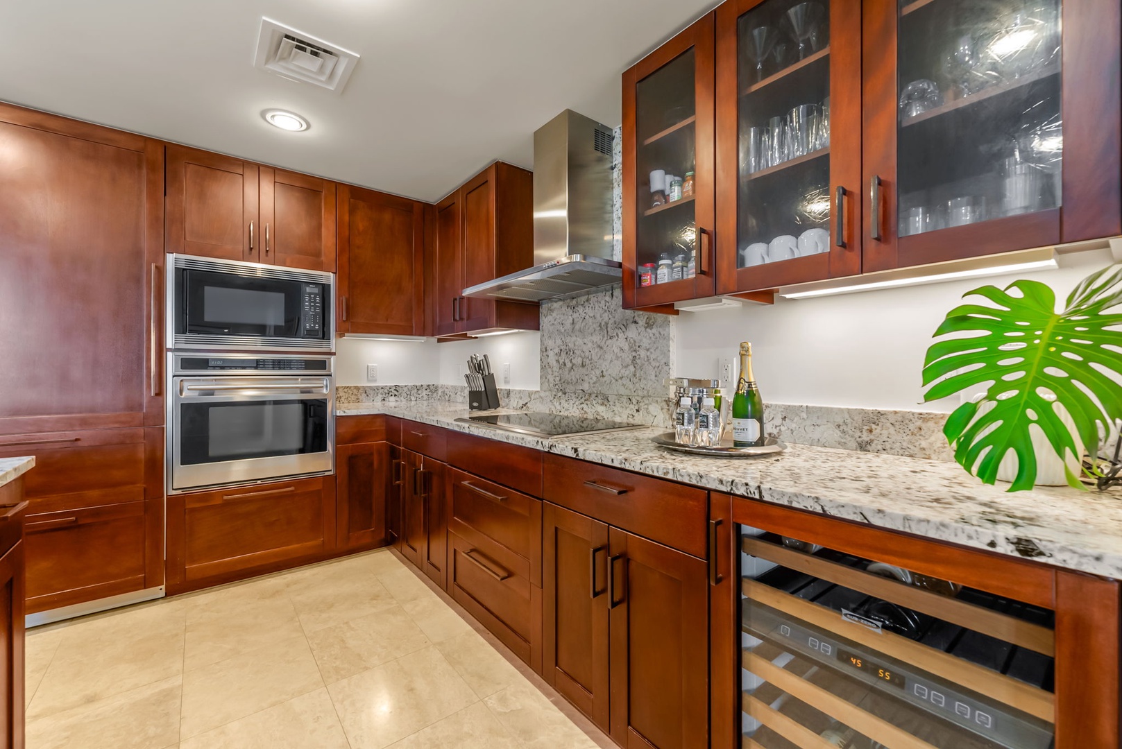 Honolulu Vacation Rentals, Kala'i 3203 - Fully equipped modern kitchen with sleek cabinetry and ample counter space for gourmet meals.