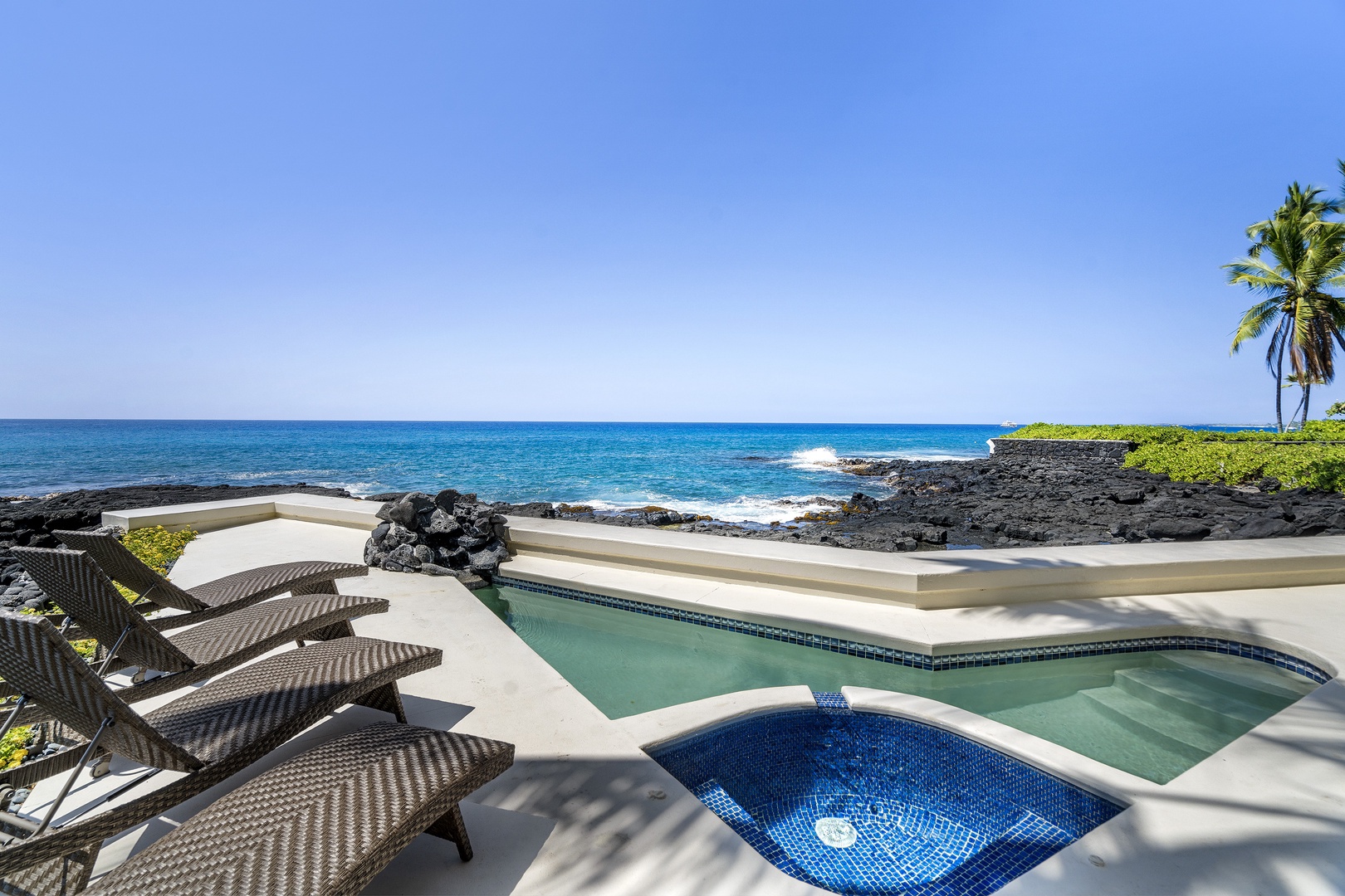 Kailua Kona Vacation Rentals, Dolphin Manor - Private plunge pool & spa are two of the fabulous features at Dolphin Manor