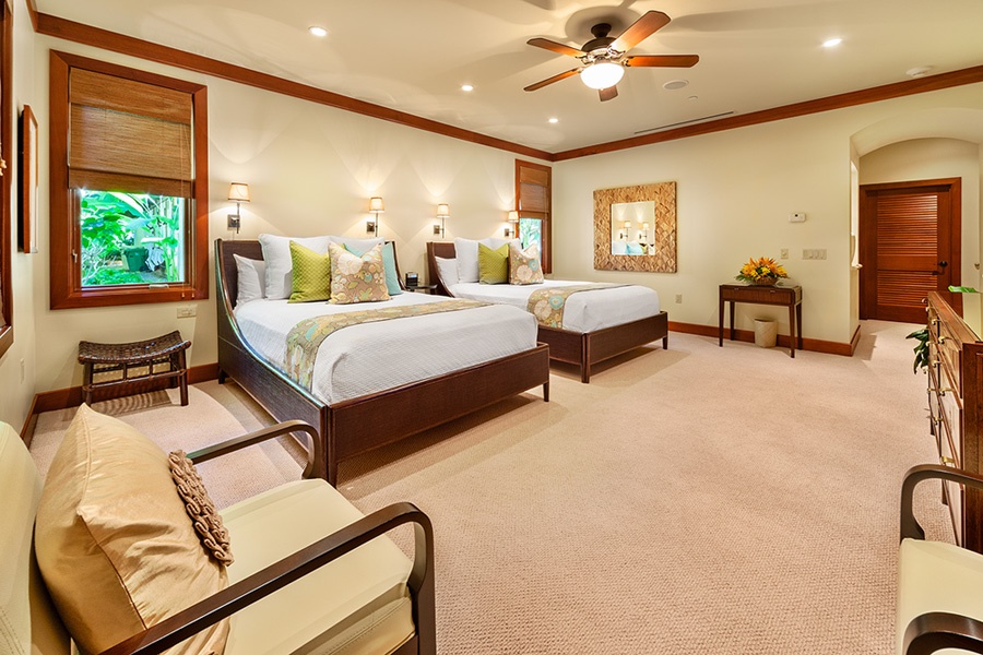 Wailea Vacation Rentals, Solara Luxe Pool Villa D101 at Wailea Beach Villas* - Partial Ocean View Colorful Great Room with New Furnishings & Decor