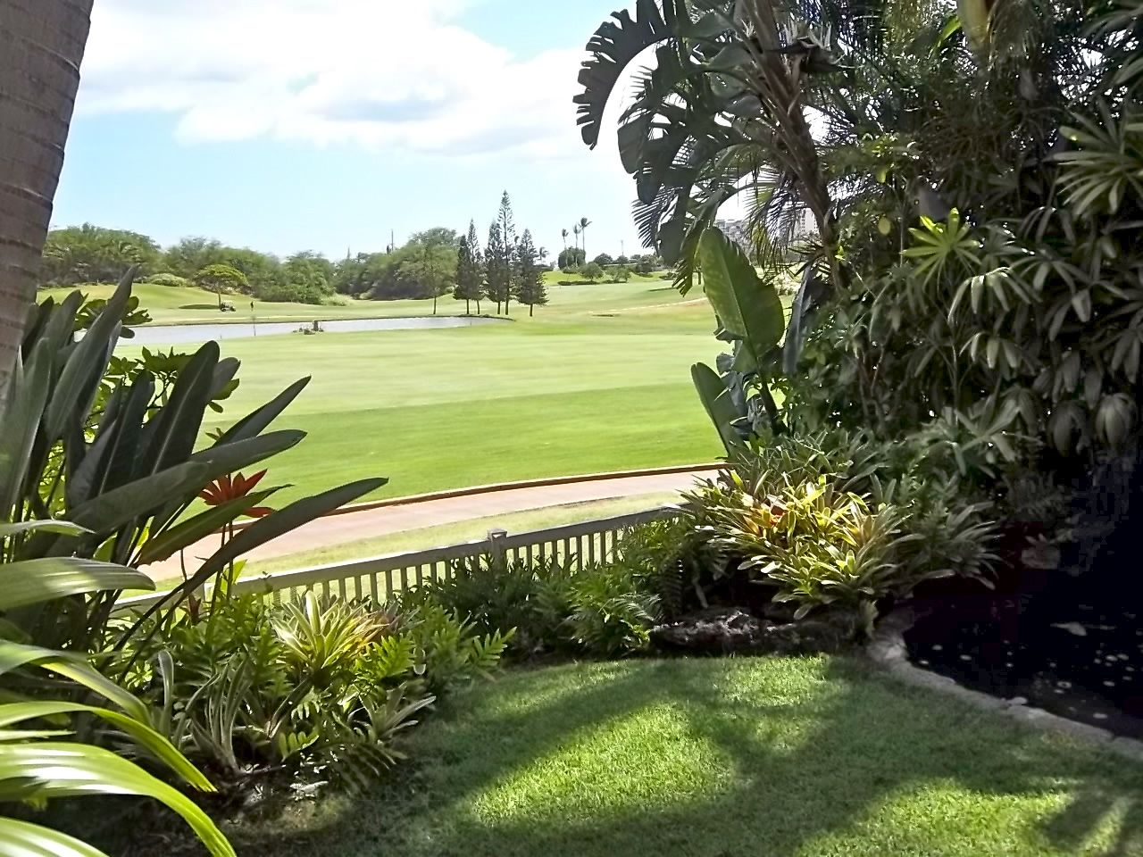 Kapolei Vacation Rentals, Fairways at Ko Olina 22H - Paradise for golfers, swimmers and photographers.