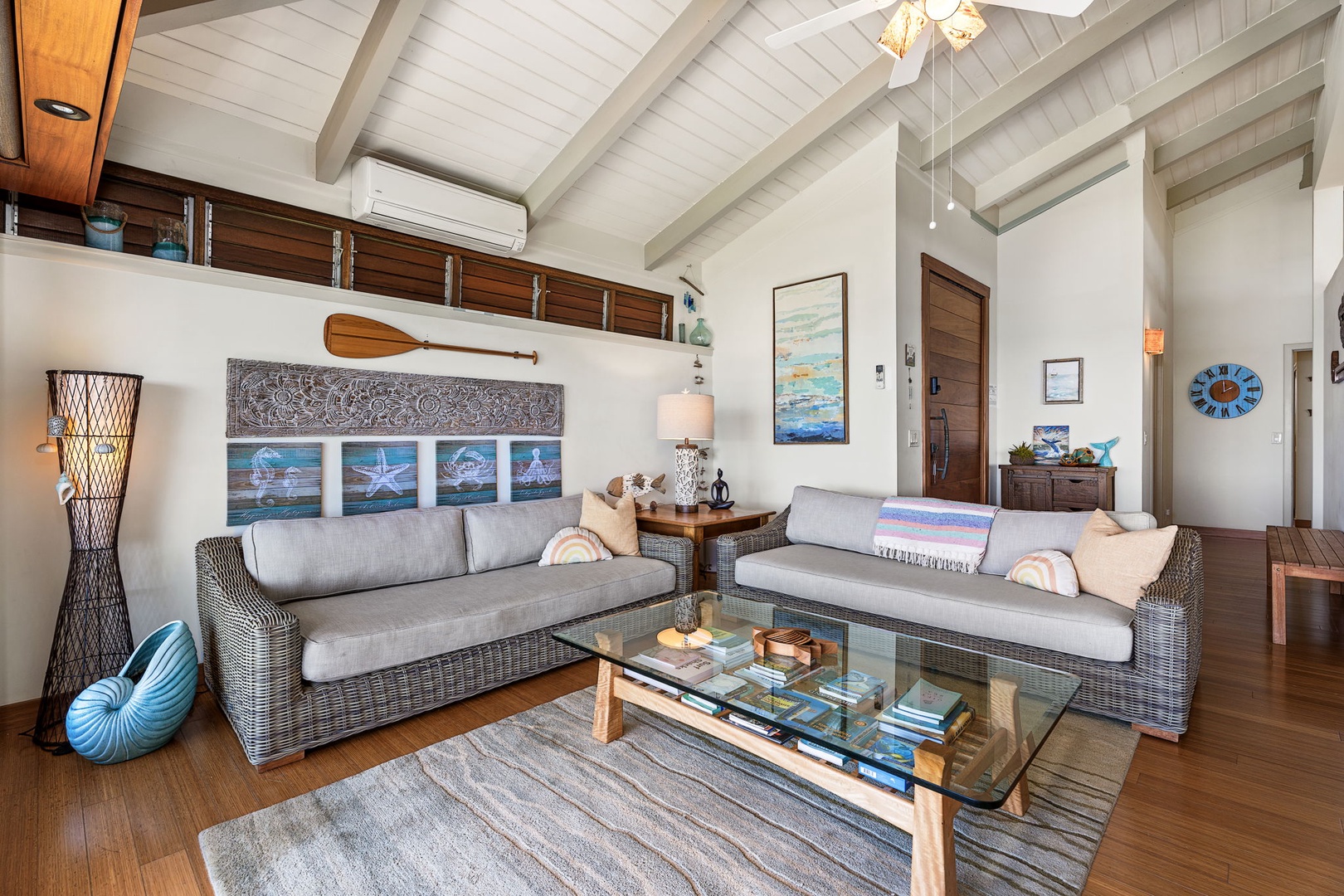 Kamuela Vacation Rentals, Island Time Retreat - Gather on the sofas beneath the open-beam ceiling, with plenty of space to relax together as the day winds down.