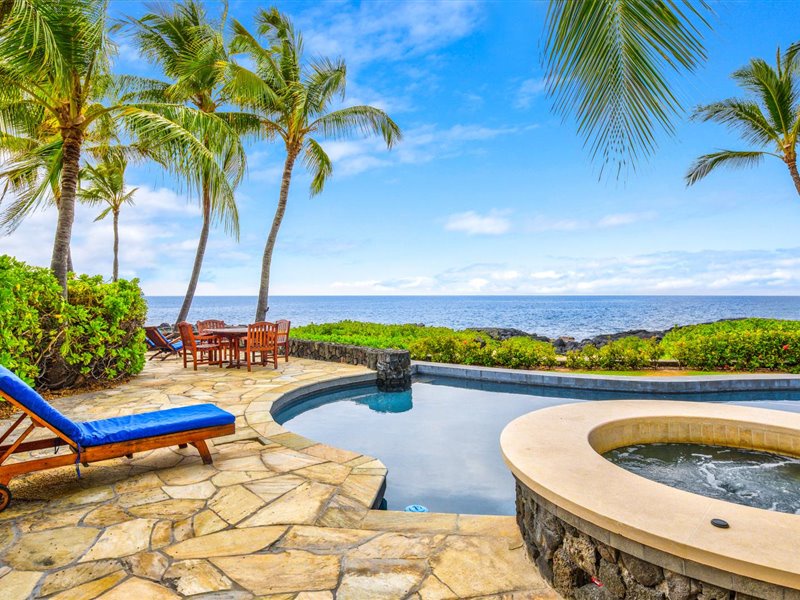 Kailua Kona Vacation Rentals, Blue Water - No better place imaginable to take in what the Big Island has to offer!