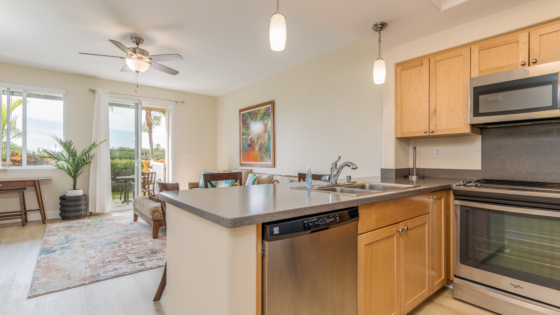 Kapolei Vacation Rentals, Hillside Villas 1496-3 - Open floorplan with easy access to the lanai.