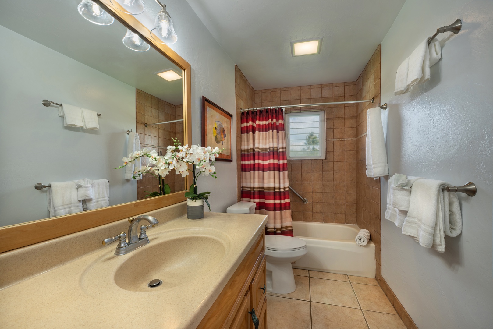 Princeville Vacation Rentals, Moana Kai - Soak off a long day of hiking in the tub when you get back.