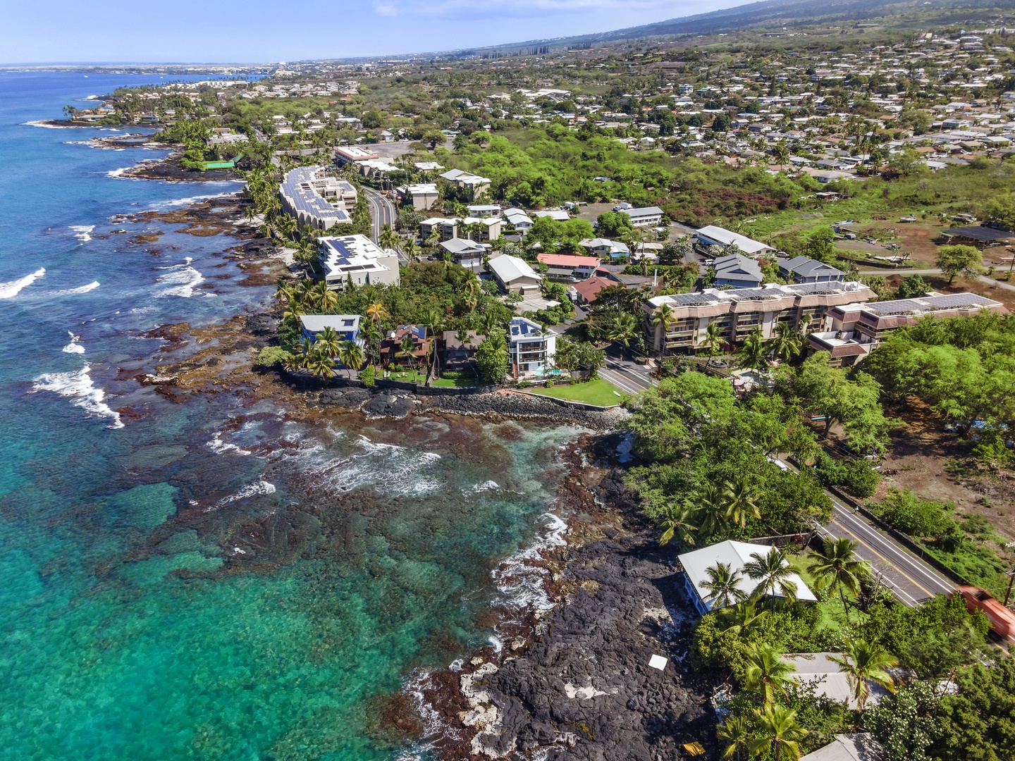 Kailua Kona Vacation Rentals, Kona's Shangri La - While Kona’s Shangri La truly is a utopia, Kailua-Kona does have a lot to offer–so you should definitely venture out to explore the town