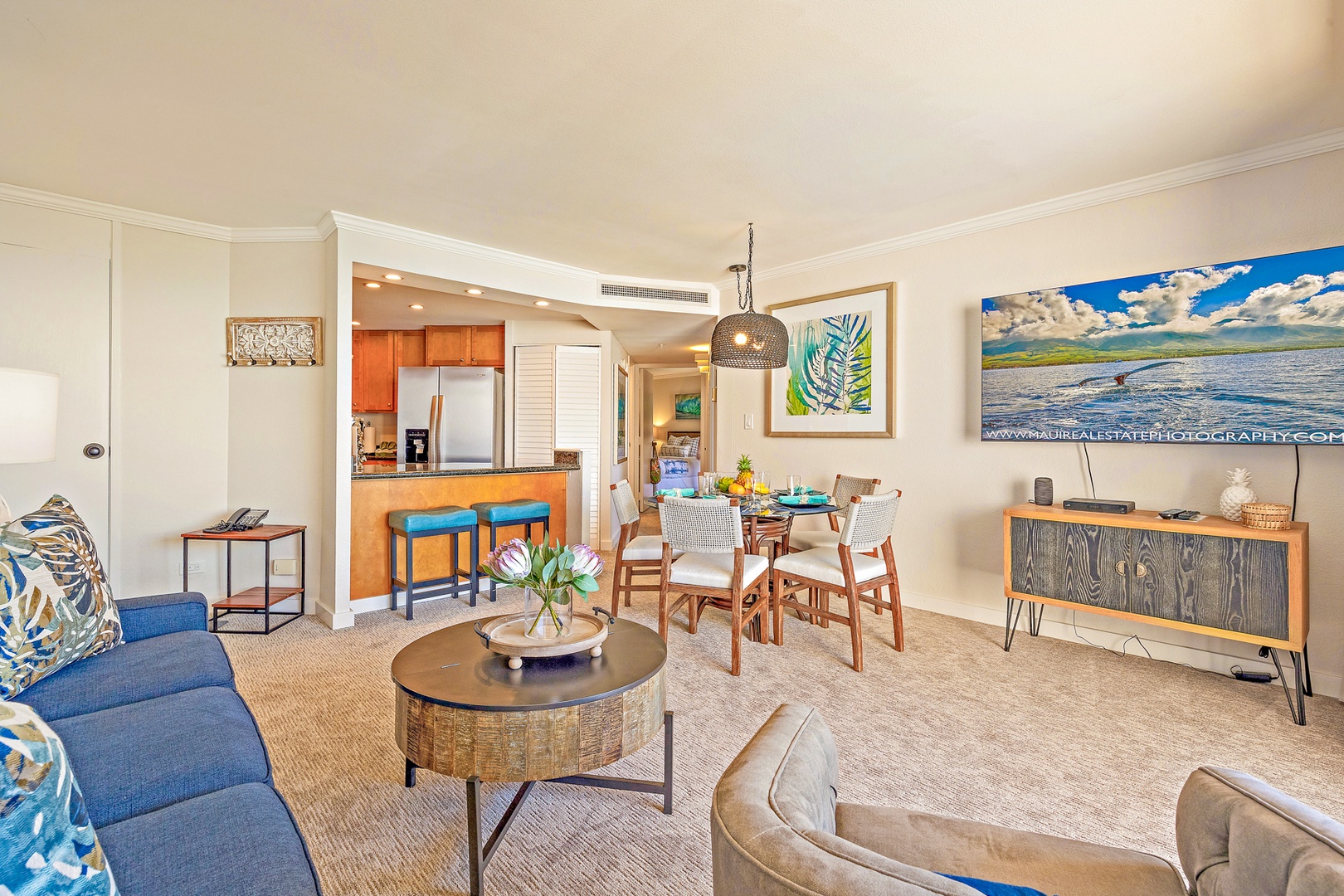 Lahaina Vacation Rentals, Kaanapali Shores 903 - Tropical charm and comfort meet in Kaanapali Shores 903’s dining and living area.