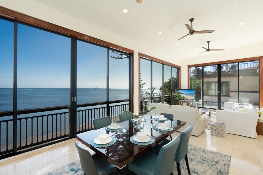 Honolulu Vacation Rentals, Wailupe Seaside 6 Bedroom - Gather together for meals with the most amazing views.