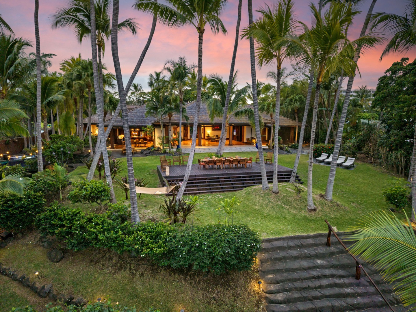 Kailua-Kona Vacation Rentals, Hahalua Bay Villa - A stunning tropical villa creates the perfect Hawaiian paradise setting.