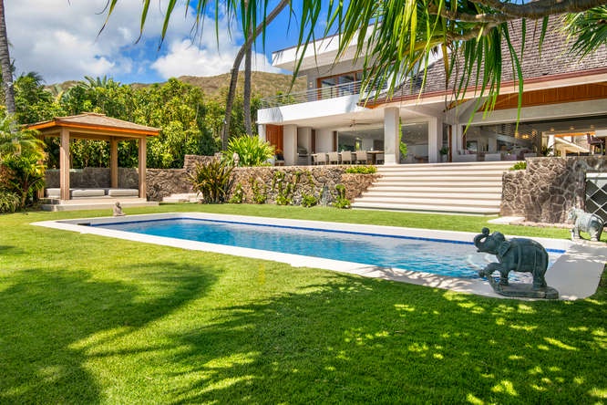 Diamond Head Beachfront Estate*