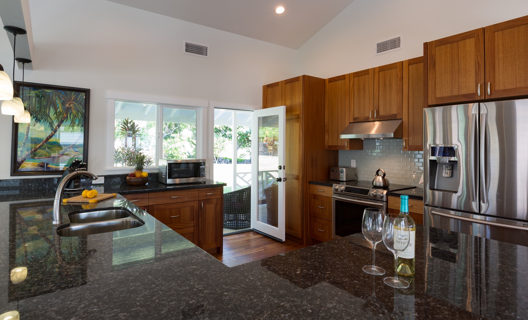 Kailua Kona Vacation Rentals, He'eia Bay Beach Bungalow (Big Island) - Everything you need for meals at home.