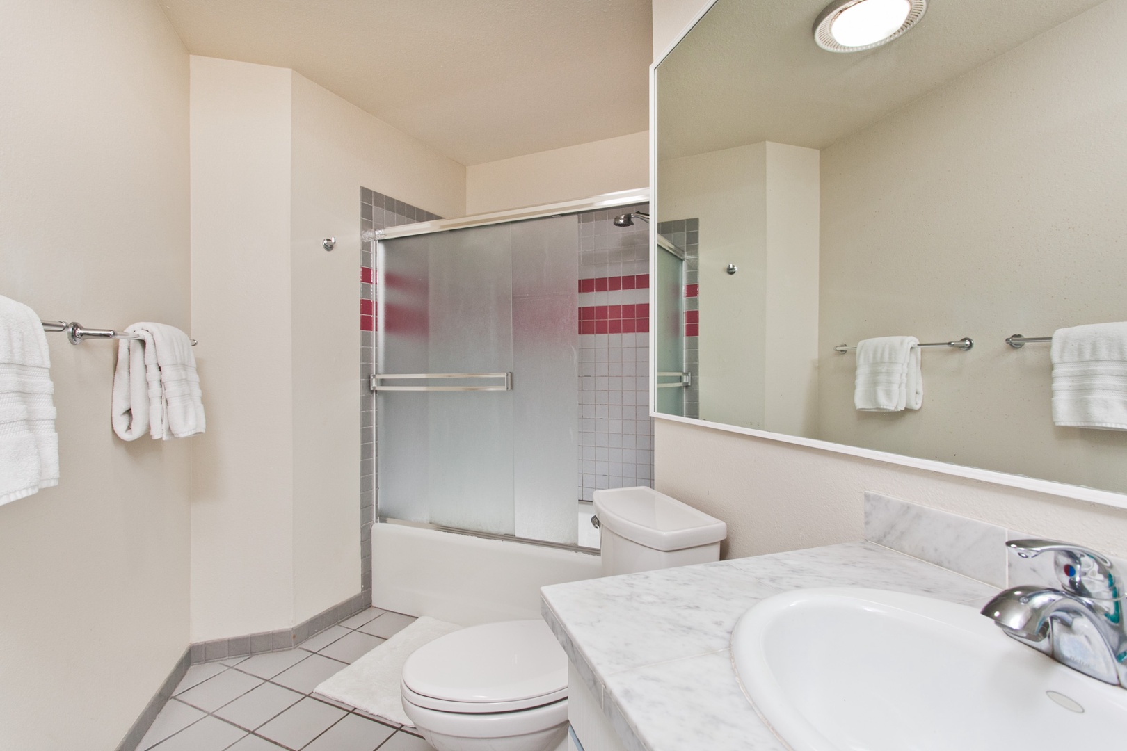 Kailua Vacation Rentals, Hale Kolea* - Full bathroom with a walk-in shower.