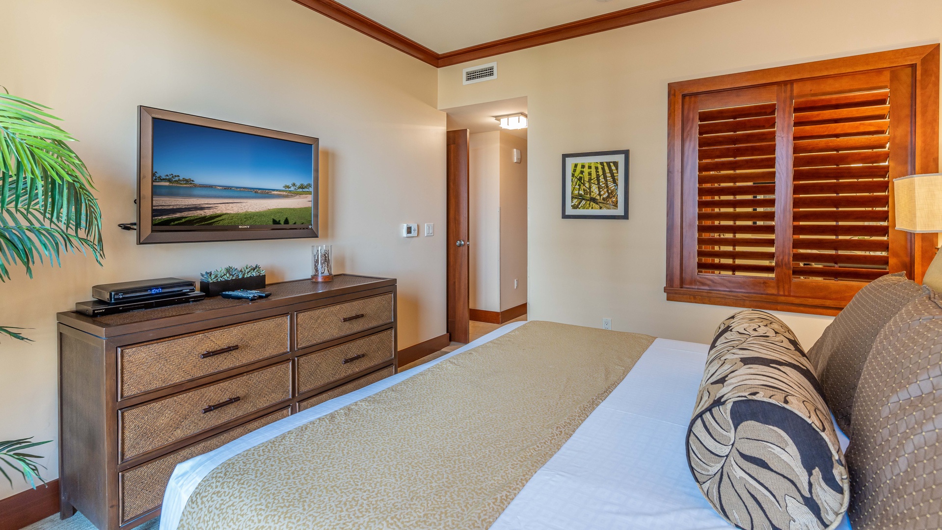 Kapolei Vacation Rentals, Ko Olina Beach Villas O521 - A spacious stay in a relaxing atmosphere.