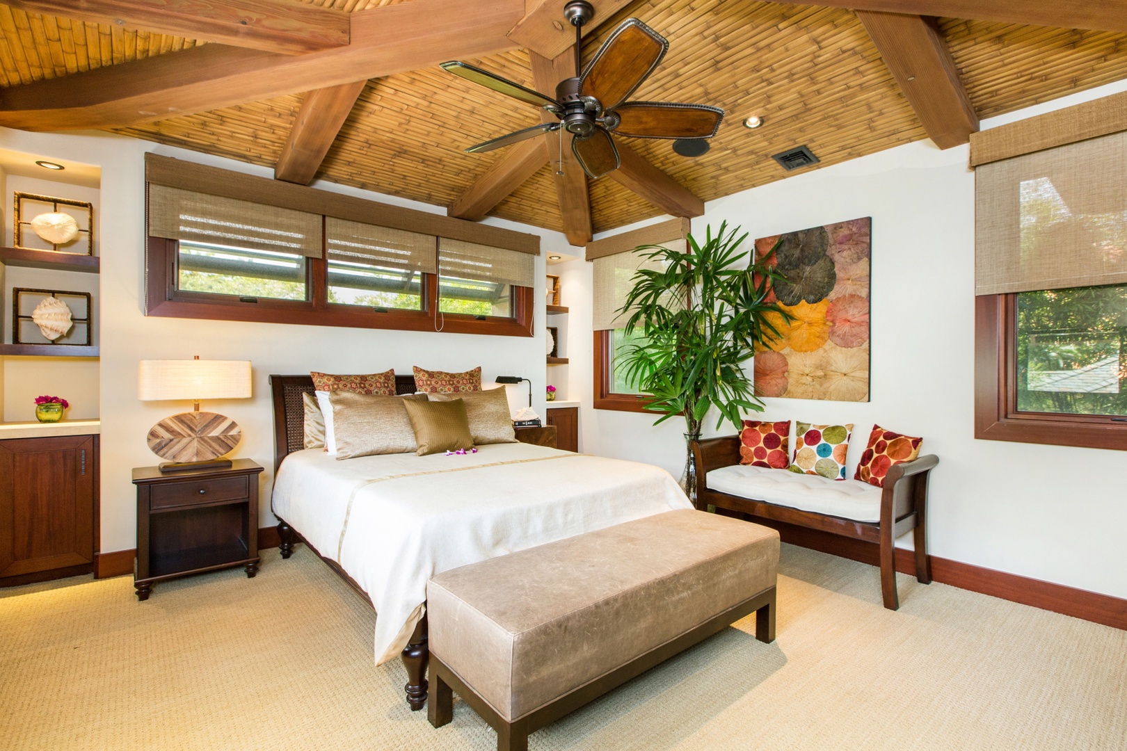 Honolulu Vacation Rentals, Banyan House 4 Bedroom - Upstairs Guest Room