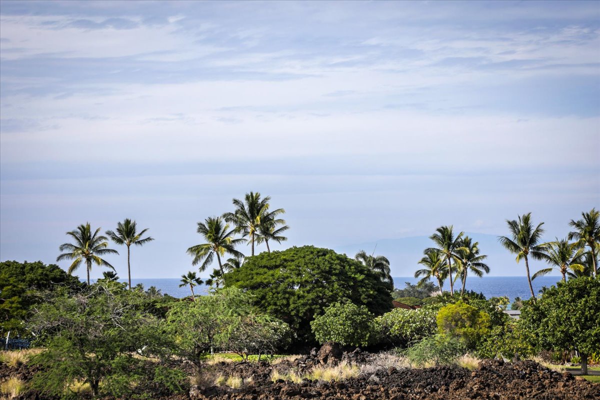 Kailua Kona Vacation Rentals, 3BD Ka'ulu Villa (129B) at Hualalai Resort - Nicklaus #4 fairway of the resort with breathtaking ocean and Maui views.