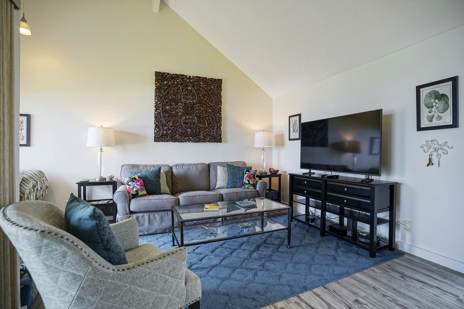 Princeville Vacation Rentals, Sealodge Villa H5 - Airy, comfortable living space