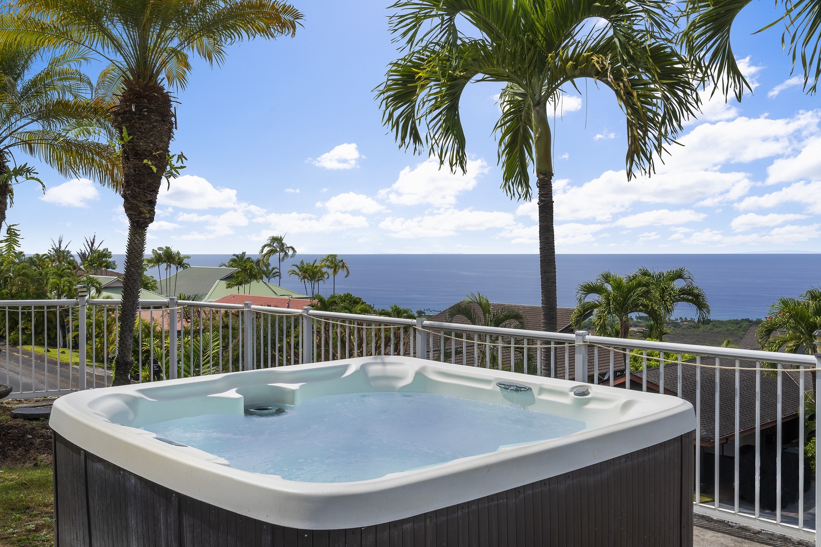 Kailua-Kona Vacation Rentals, Honu Hale - Above ground hot tub for your relaxing enjoyment