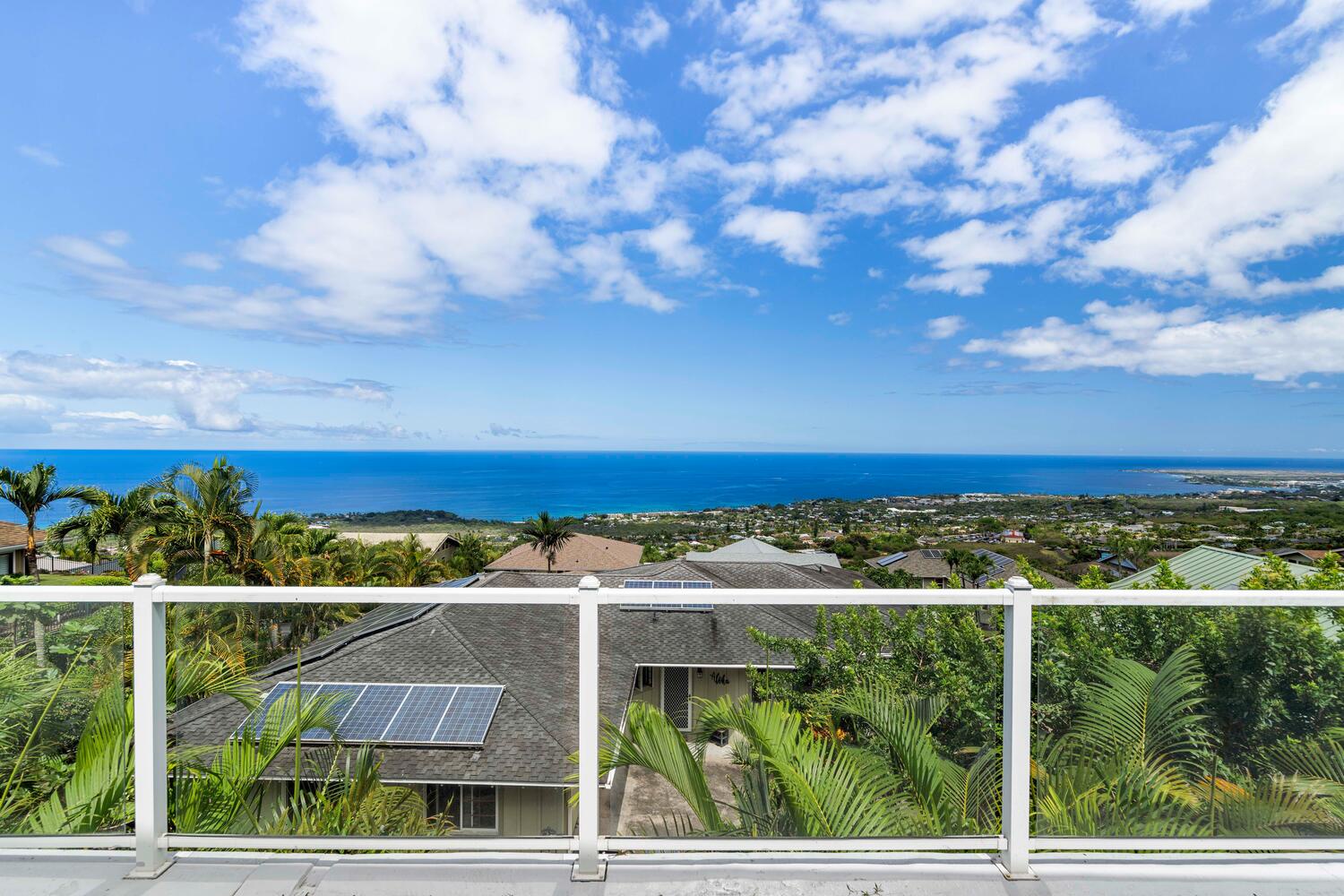 Kailua Kona Vacation Rentals, Honu O Kai (Turtle of the Sea) - Honu O Kai offers wide panoramic views.