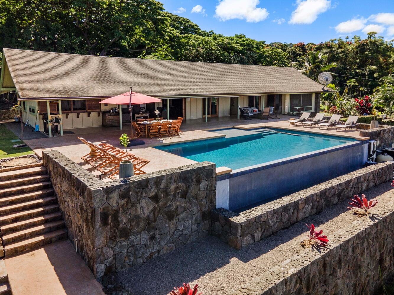 Kailua-Kona Vacation Rentals, Hale Joli - The Pool area.