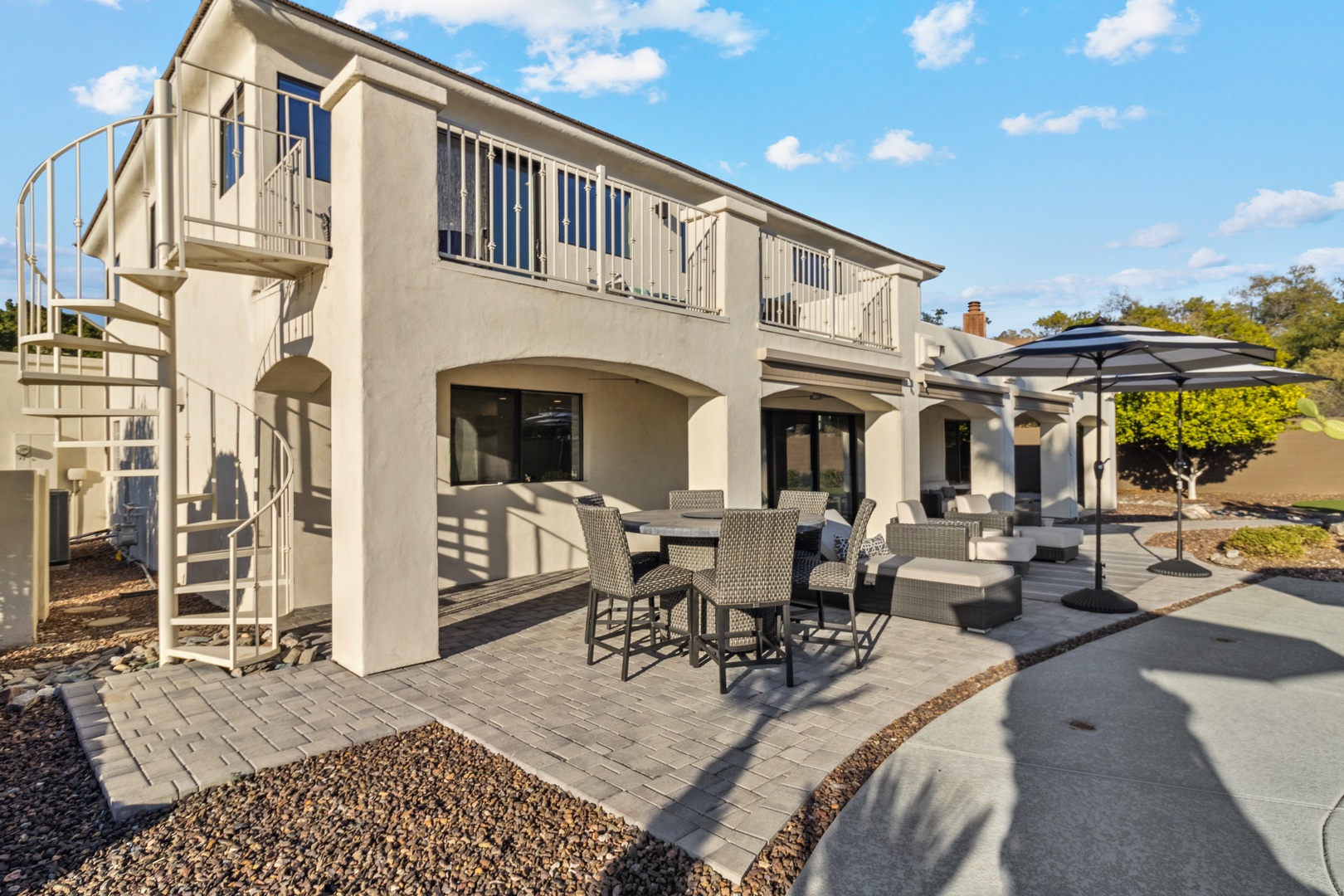 Phoenix Vacation Rentals, Majestic Mountain Views at Piestewa Peak Paradise - Patio