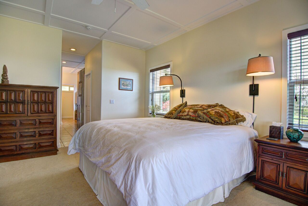 Honokaa Vacation Rentals, Hale Luana (Big Island) - The serene primary suite is so comfortable!
