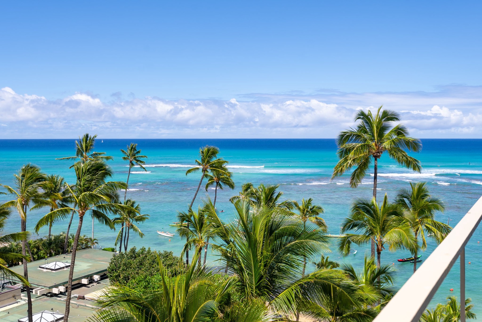Honolulu Vacation Rentals, Colony Surf Getaway - More ocean views!