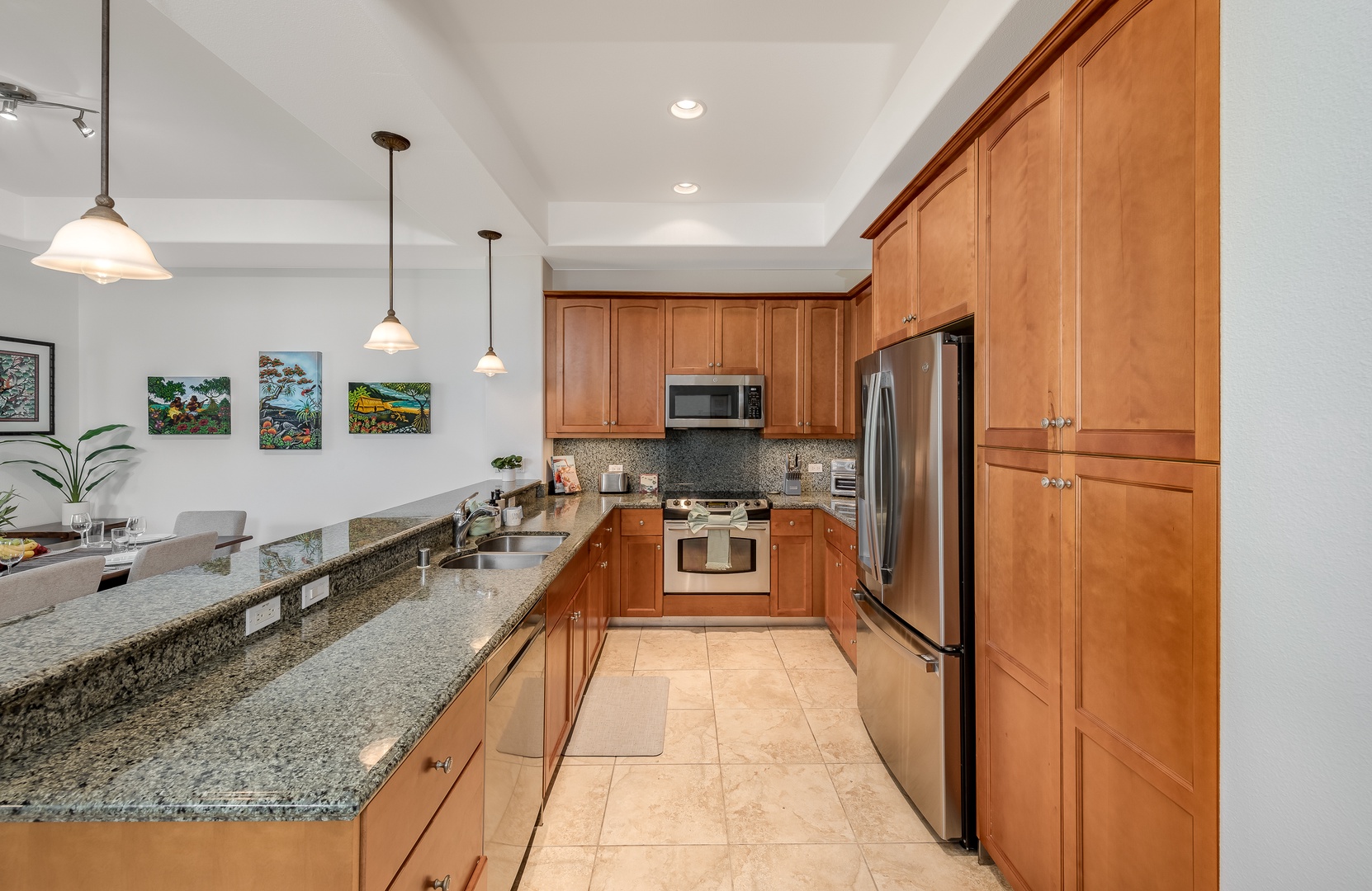 Kamuela Vacation Rentals, Mauna Lani Fairways #603 - Ample kitchen tools and appliances for your meal prep.