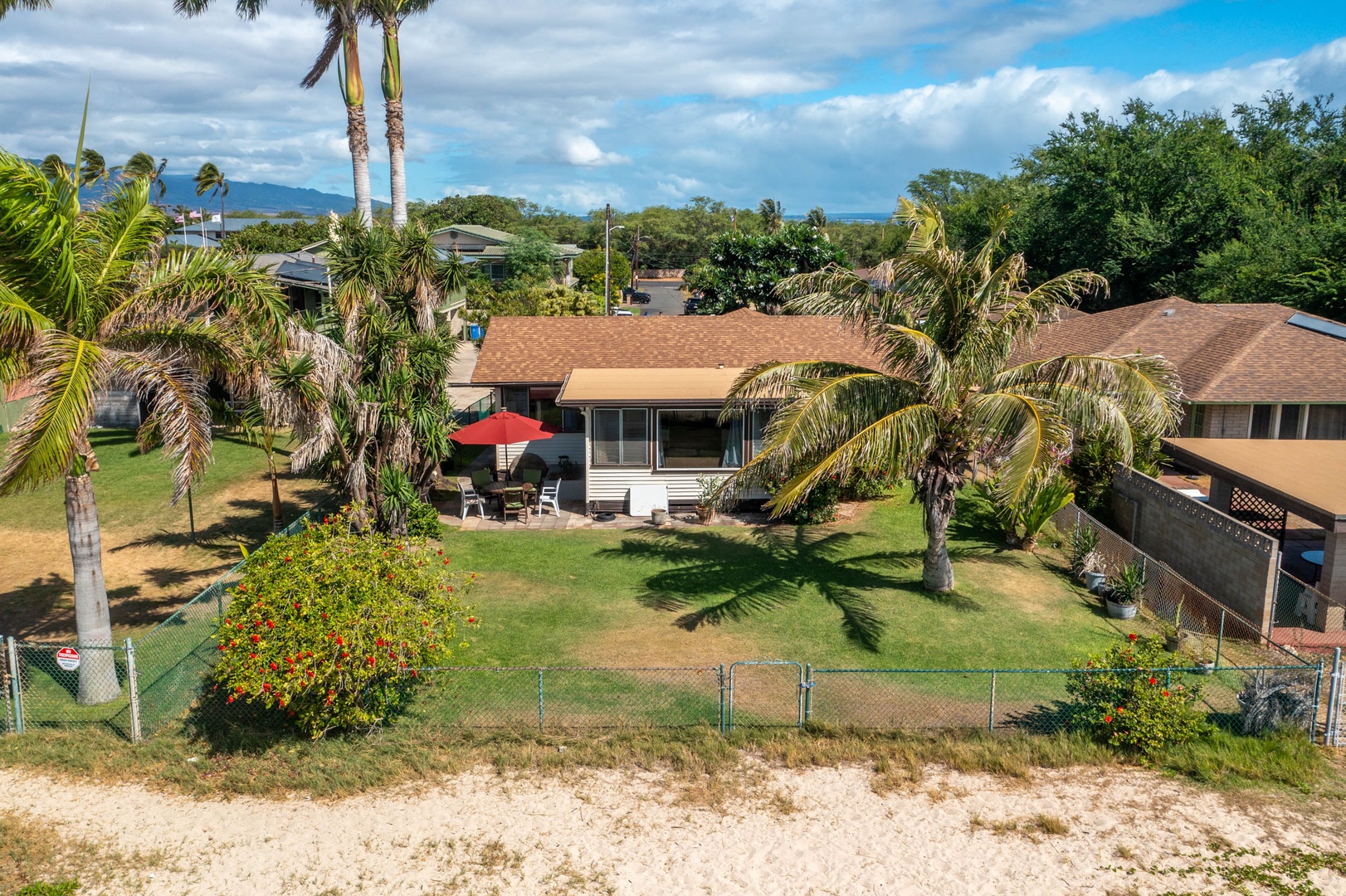 Ewa Beach Vacation Rentals, Ewa Beachfront Cottage - Welcome home!