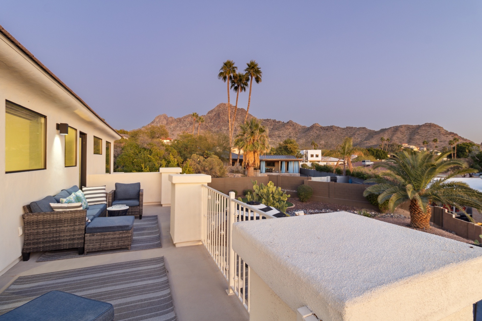 Phoenix Vacation Rentals, Majestic Mountain Views at Piestewa Peak Paradise - Patio overlooking the valley