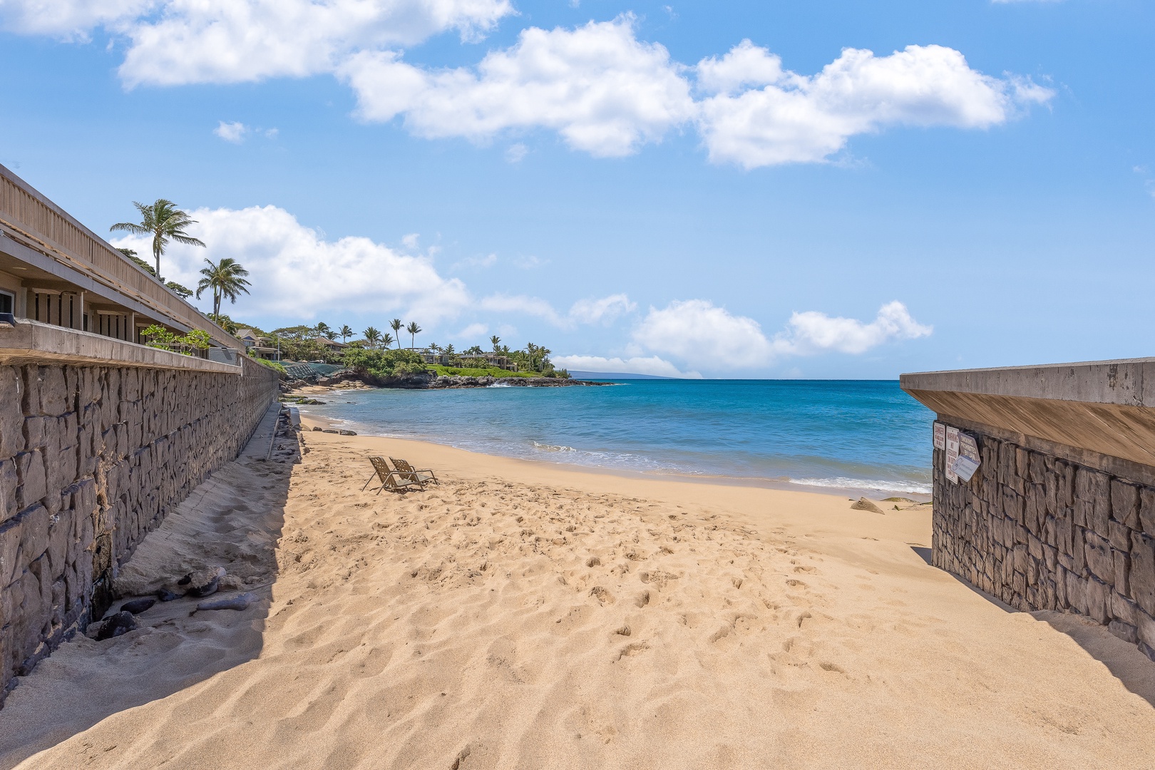 Lahaina Vacation Rentals, Kahana Sunset B4B - Soft sands at Kahana Sunset Resort, perfect for a peaceful day by the ocean.