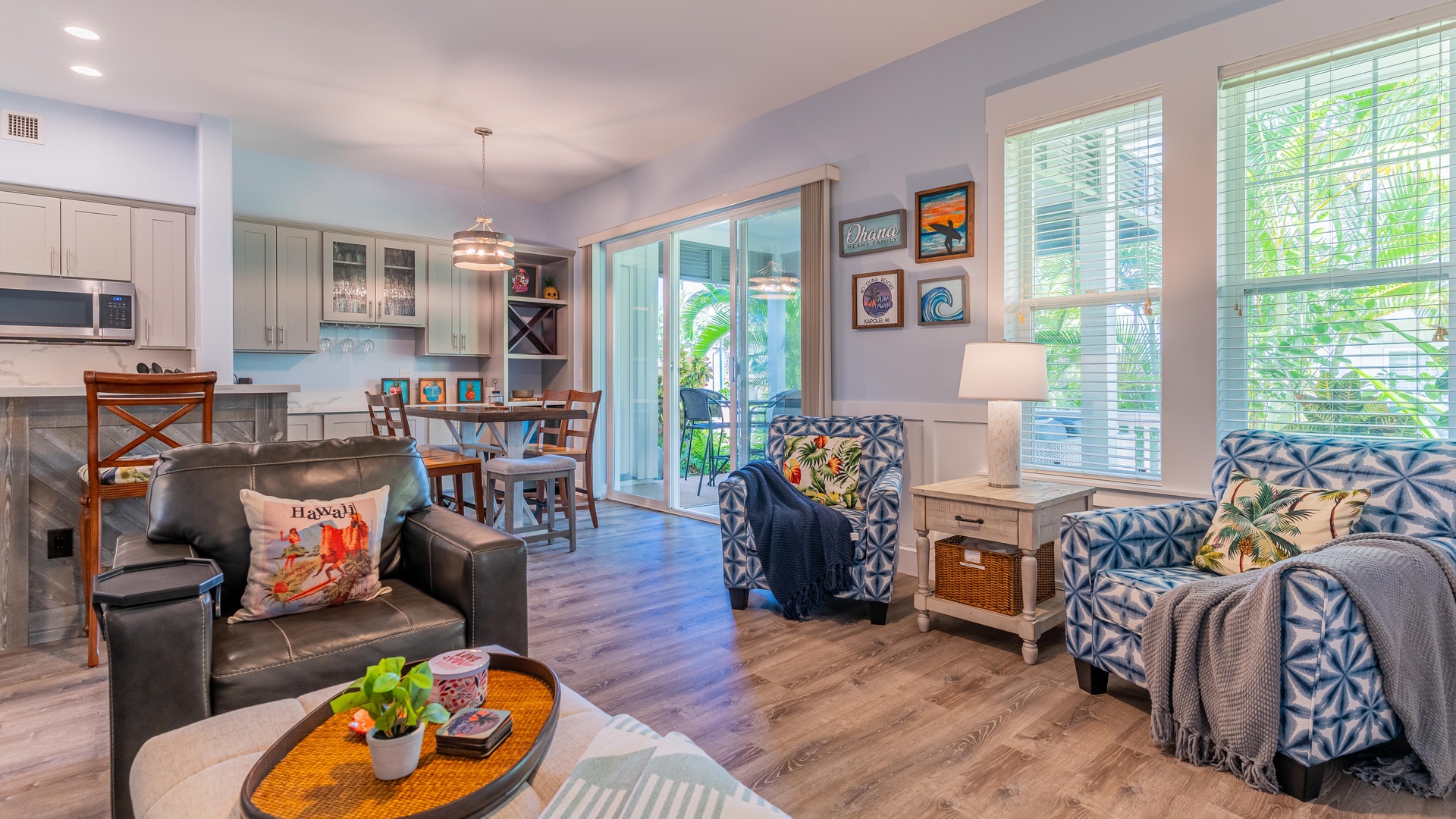 Kapolei Vacation Rentals, Coconut Plantation 1214-2 Aloha Lagoons - The open floor plan creates a seamless living style.