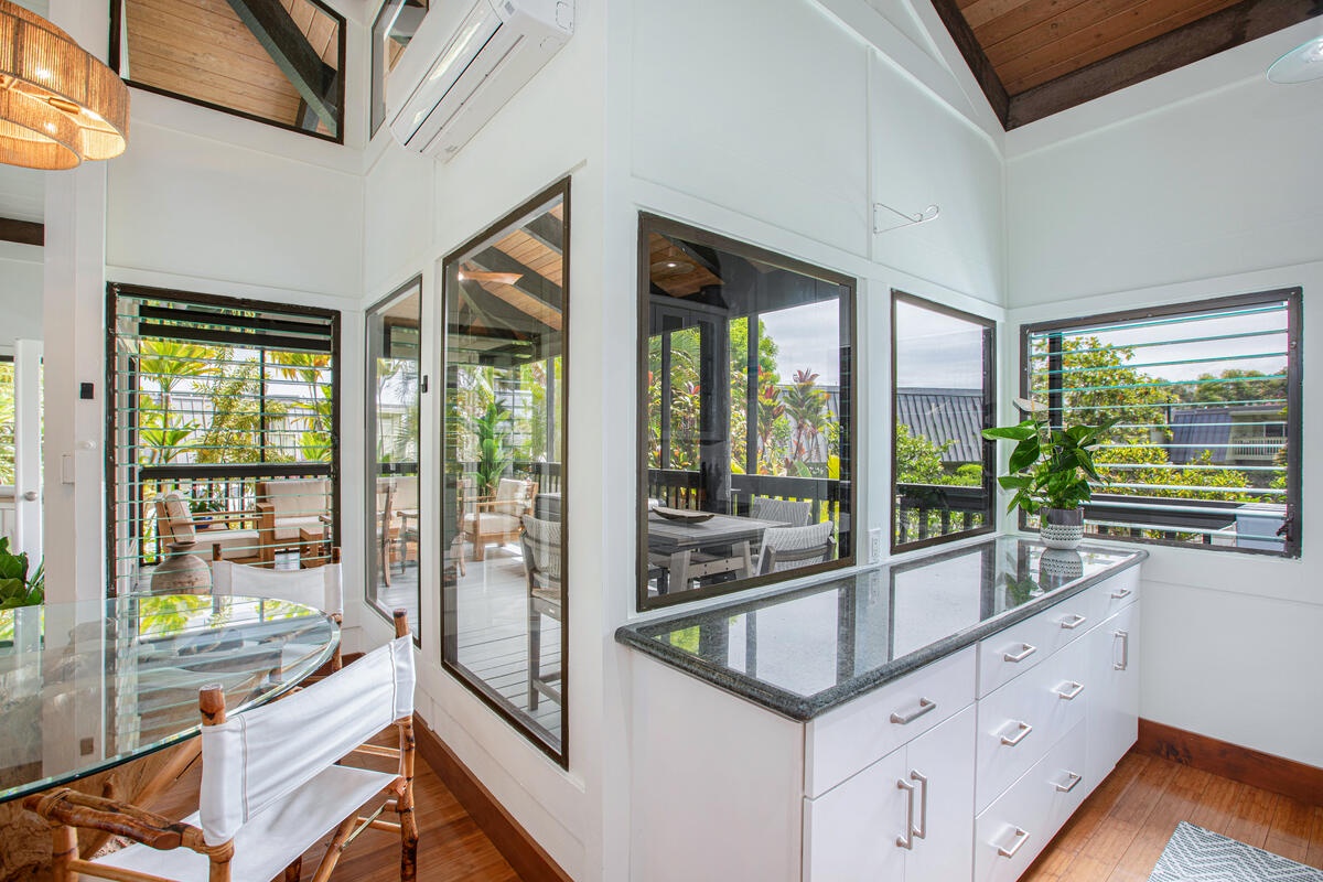 Princeville Vacation Rentals, Mauna Kai 11 - Bright and breezy corner bar area—perfect for casual coffee moments or evening wine.