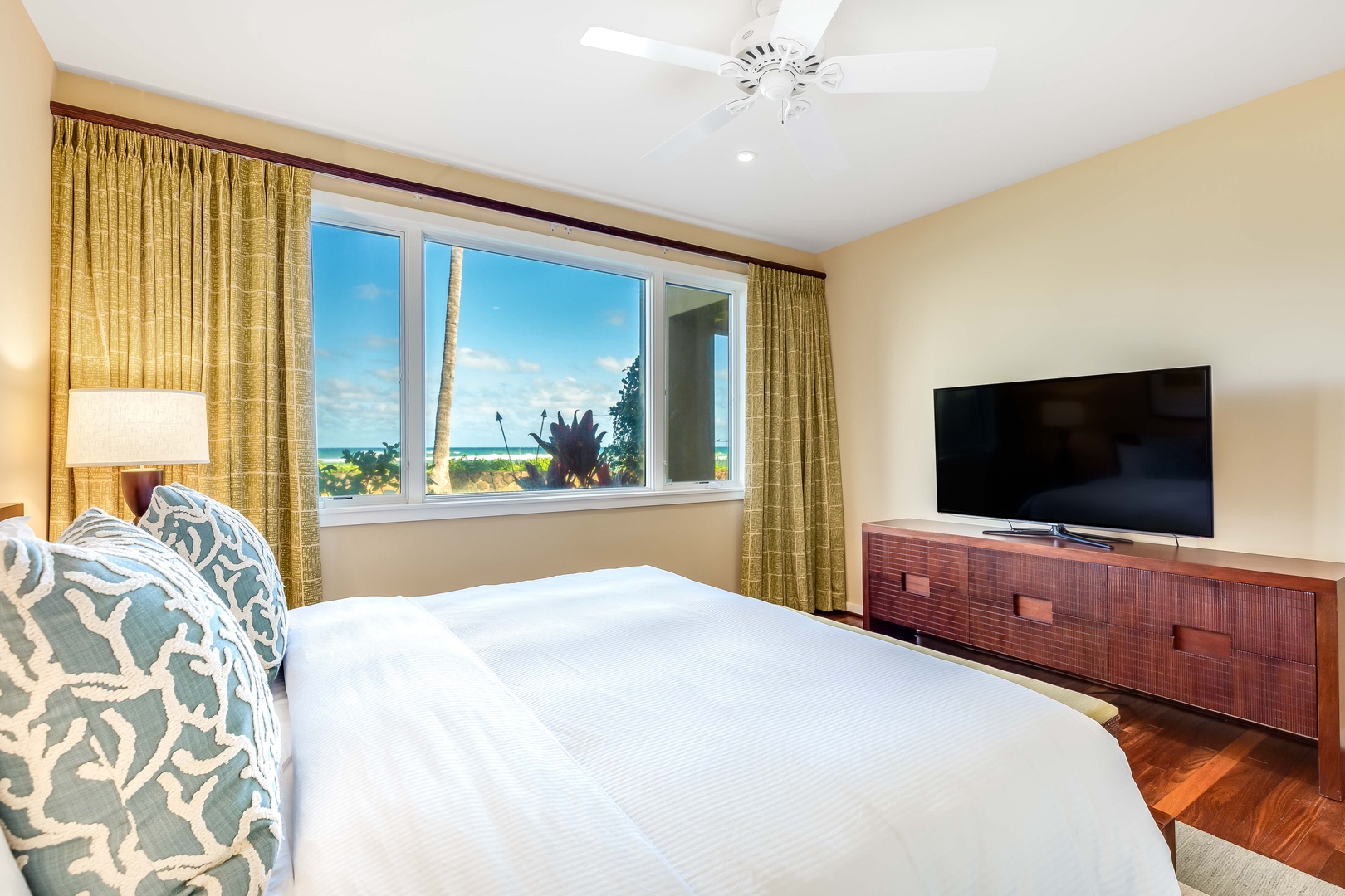 Kahuku Vacation Rentals, Turtle Bay Villas 116 - Master bedroom has ocean views
