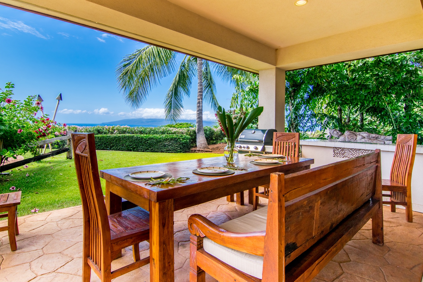 Lahaina Vacation Rentals, Makena Aloha Estate* - Lanai Dining Table